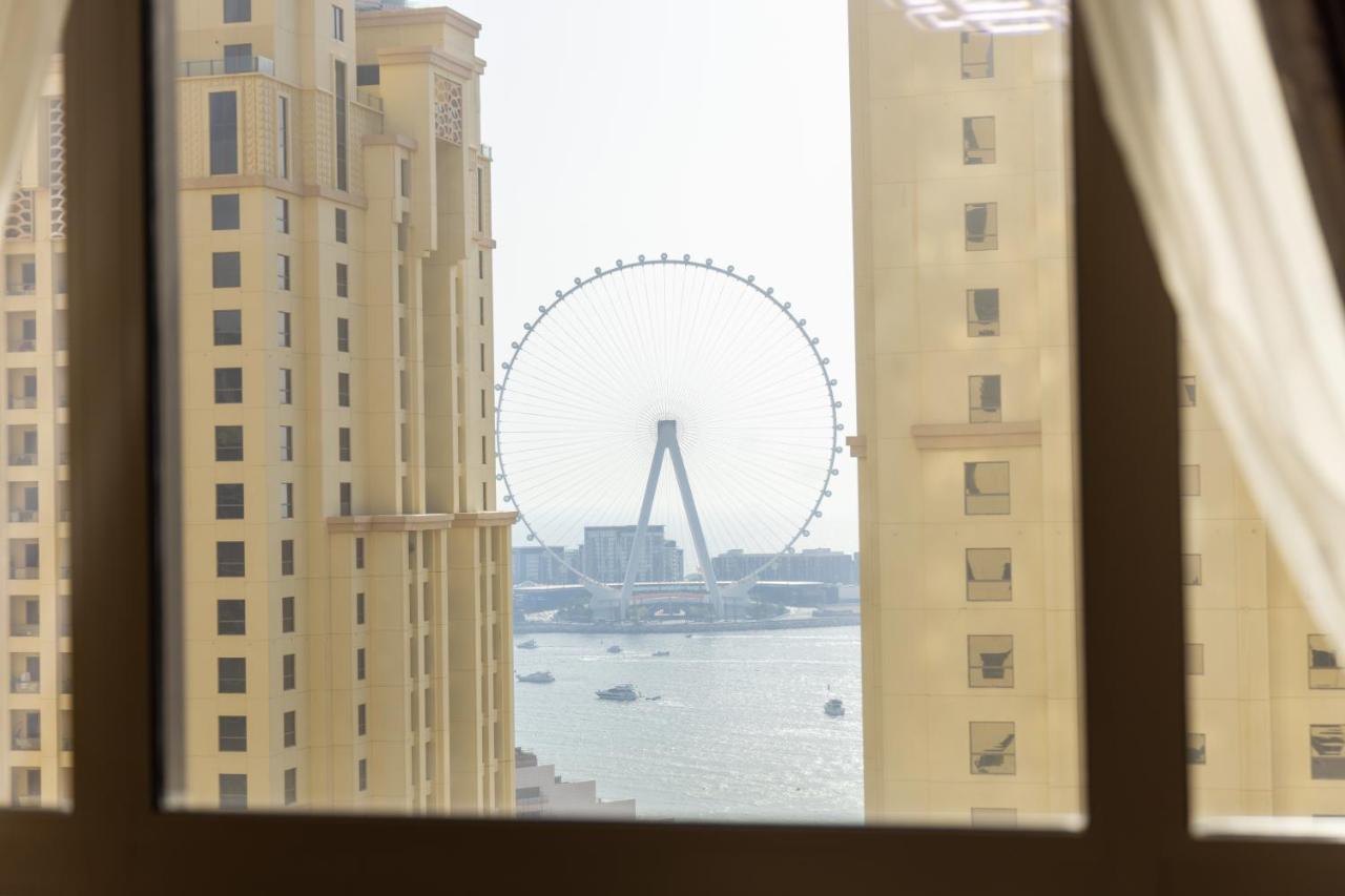 Hostel Travel Hub Premium Dubai Exterior foto