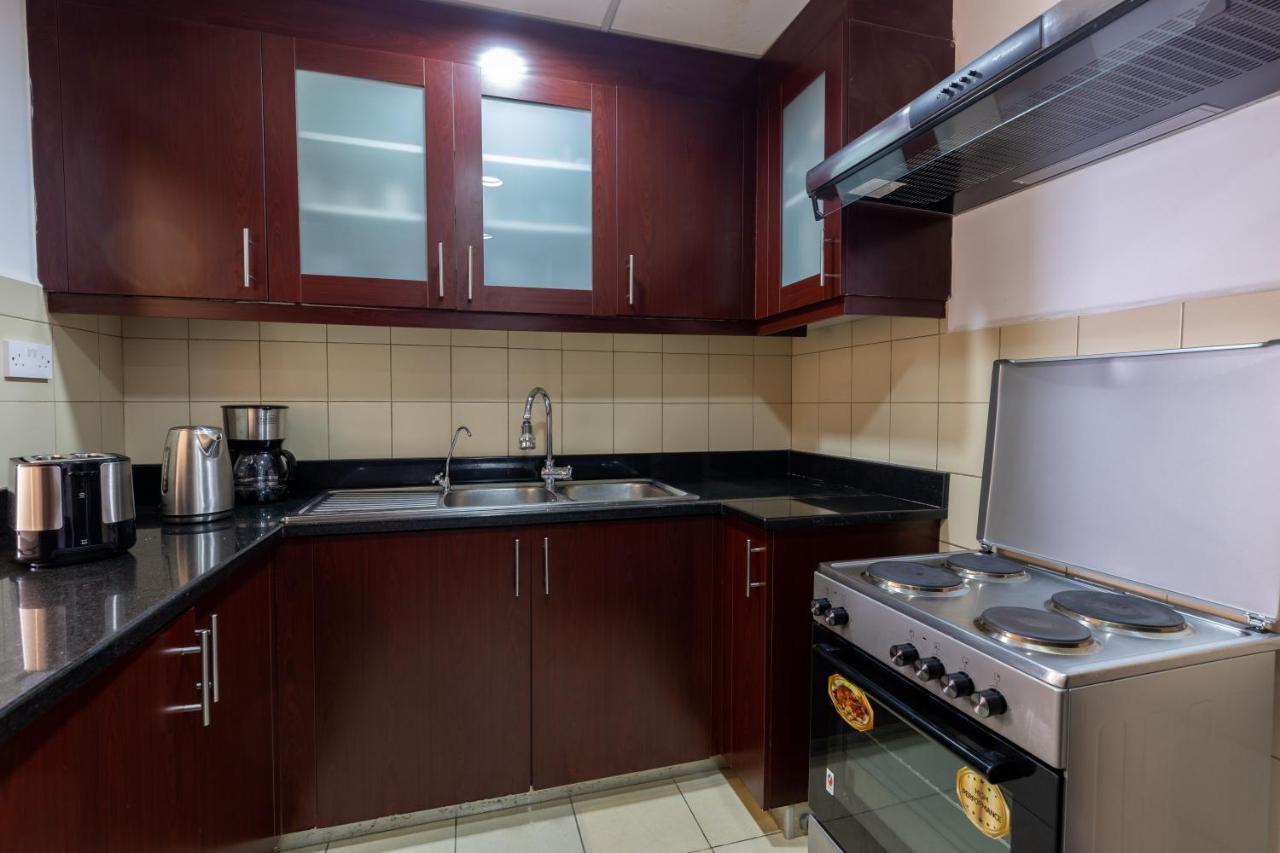 Hostel Travel Hub Premium Dubai Exterior foto